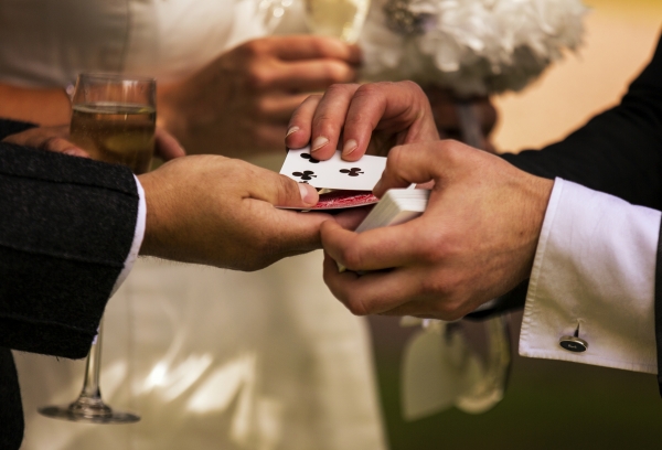 Rozrywki na weselu - jak zaskoczyć gości?