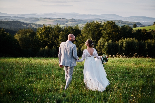 Jak wybrać fotografa na ślub i wesele?