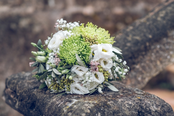Jakie kwiaty wręczać z okazji ślubu? 