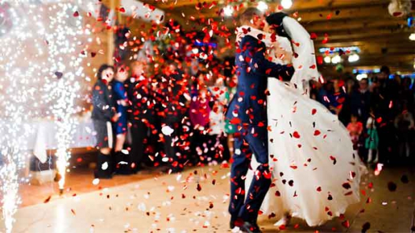 Czy konfetti na ślub to dobry pomysł?