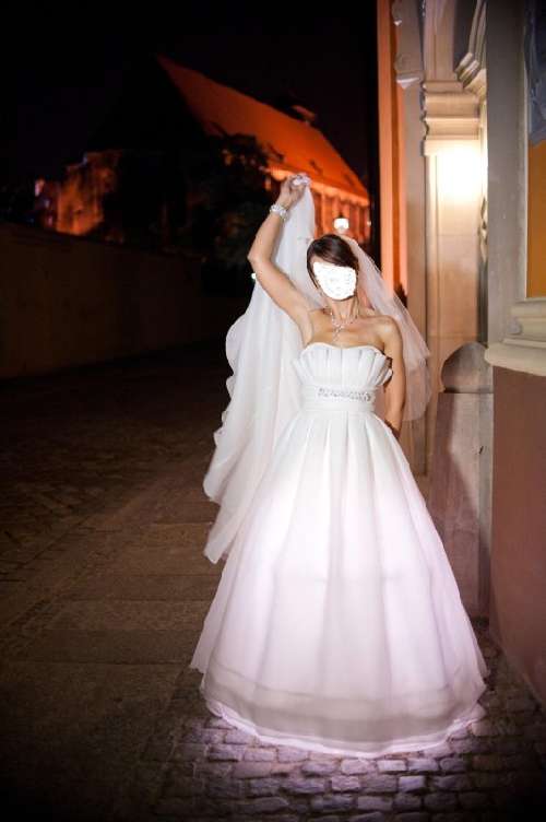 suknia Evita francuskiej firmy Pronuptia 